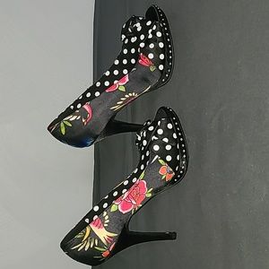 Sexy Polka Dots and Flowers Heels Iron Fist pumps